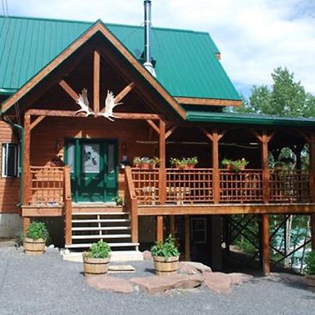 Auberge de la Rivière Matapédia - Matapédia River Lodge Routhierville Esterno foto