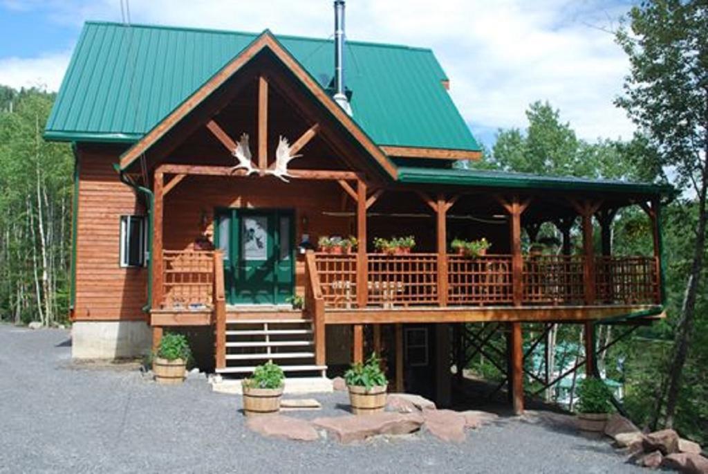 Auberge de la Rivière Matapédia - Matapédia River Lodge Routhierville Esterno foto