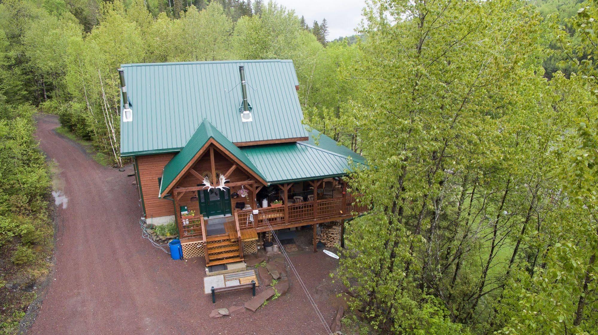 Auberge de la Rivière Matapédia - Matapédia River Lodge Routhierville Esterno foto