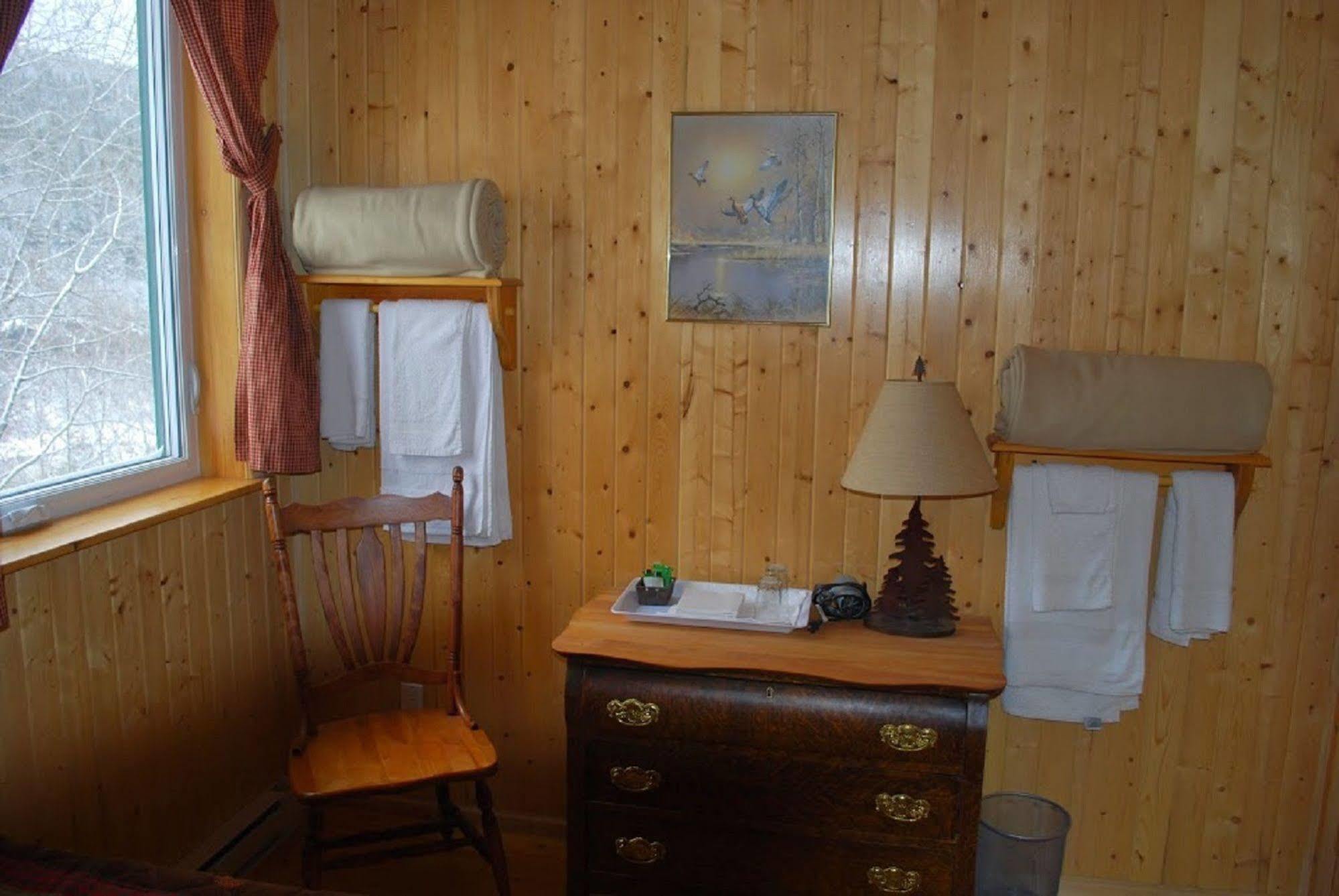 Auberge de la Rivière Matapédia - Matapédia River Lodge Routhierville Esterno foto